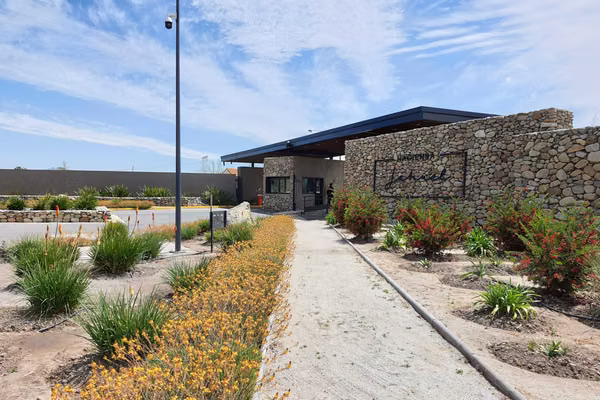 Oportunidad! Parcela urbanizada 5500 m2 (72713)