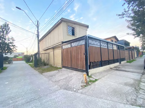 Venta de casa entre Av Olimpo y el Cid (75069)