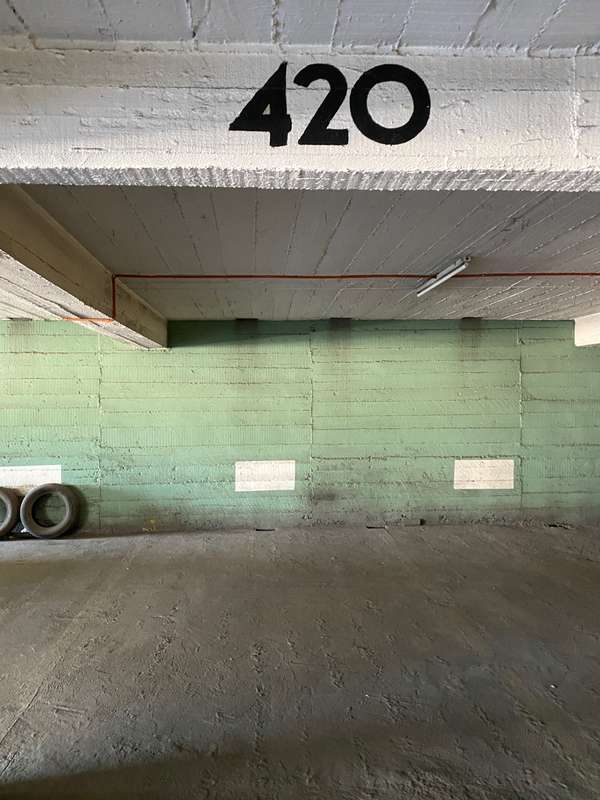Arriendo 4 estacionamientos en Bandera (74744)