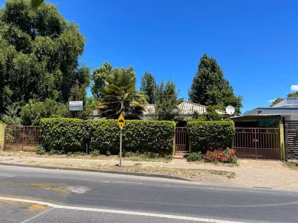 Vendo casa y terreno grande en Villa Alegre