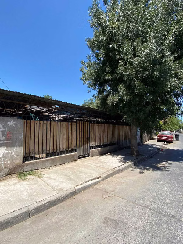 Venta de amplia Casa en Pudahuel  (82560)