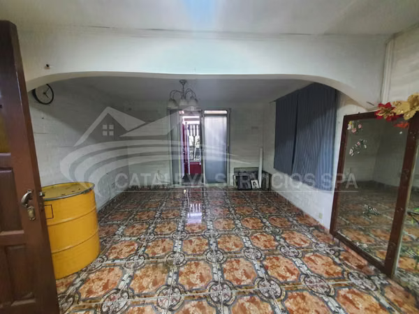 ARRIENDO CASA A 15 MINUTOS METRO TREN (82690)