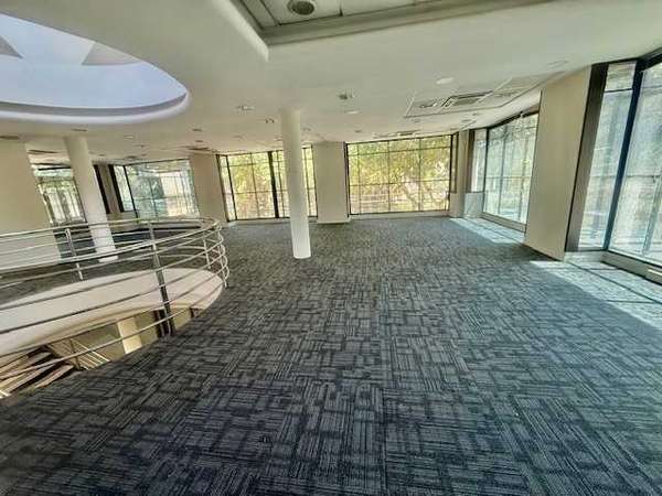 Gran local de 1000 m2 terreno,25 estacionam (84867)