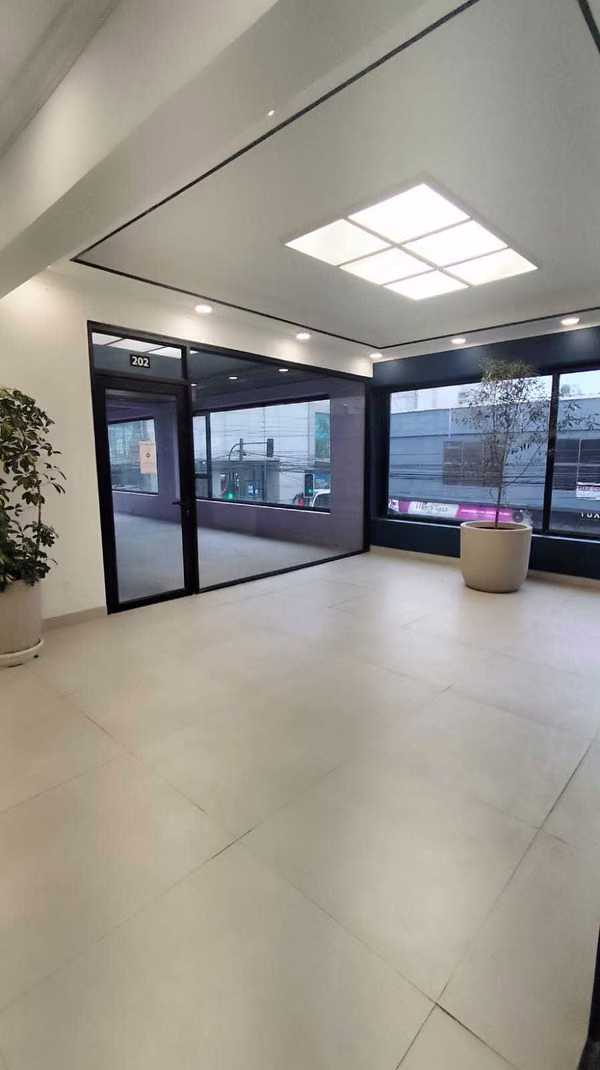 Arriendo local comercial, Casa Montt, Ccó.  (91249)