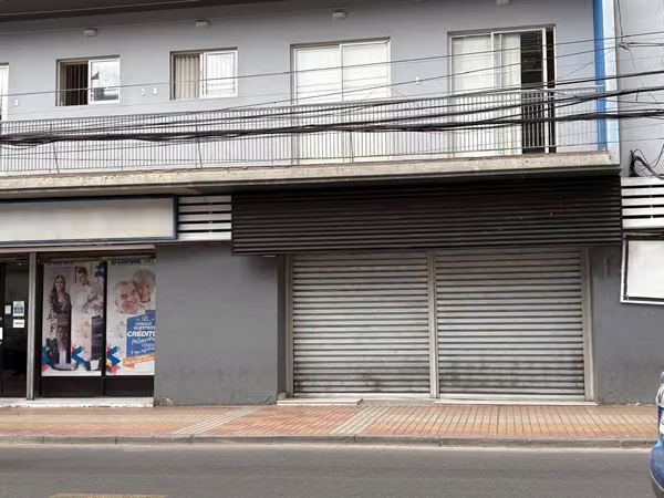 Local comercial ubicado en calle Washington