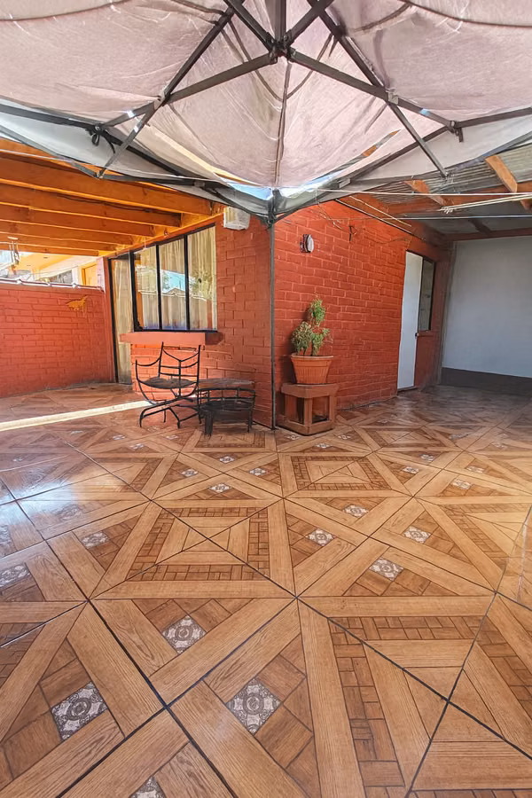 Casa 3 dormitorios con patio y ampliación en Villa Macizo Andino Paine