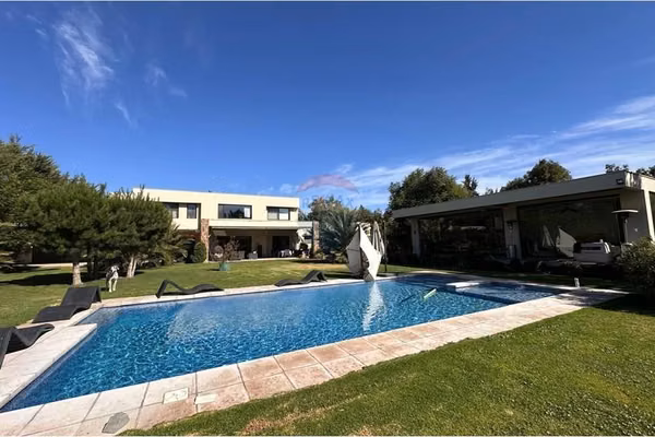 Casa arriendo 7d  condominio fundo el descanso