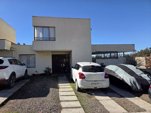 Hermosa Moderna Y Amplia Casa En Un Excelente Sector De Curauma