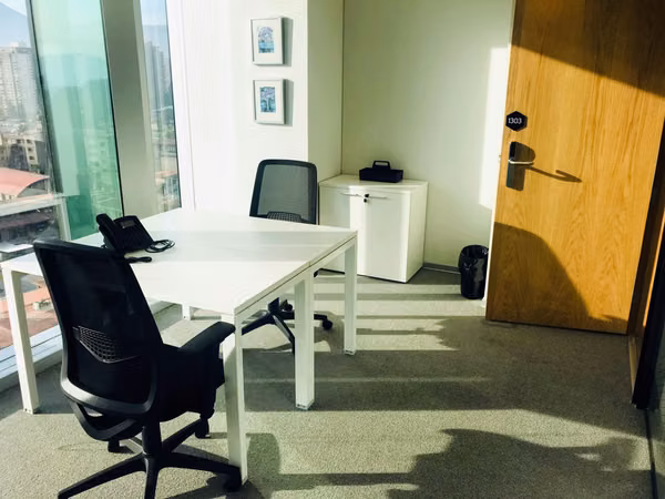 Oficina En Arriendo En Las Condes - Metro Escuela Militar