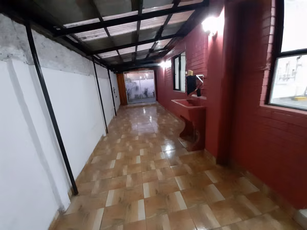 Venta de Casa 5D+2B+2Estc Pje Hugo Ercilla Olea (Maipú)
