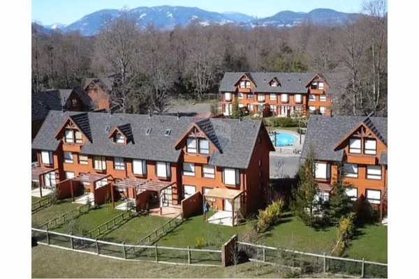 Se vende depto. 5d+4b tipo townhouse pucon