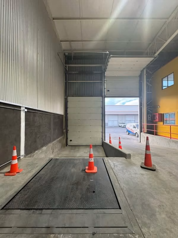 Arrienda Bodega  Avda. Las Industrias en Los Ángeles,
