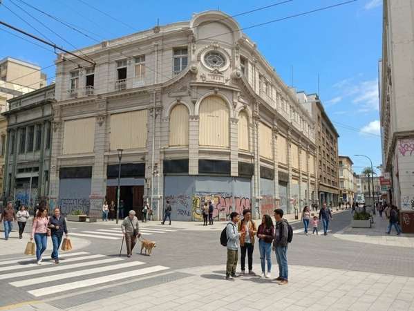 SE VENDE EDIFICIO 4 NIVELES CALLE CONDELL VALPARAISO