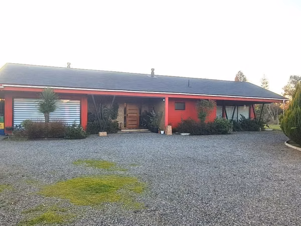 Excelente propiedad, casa con amplio terreno