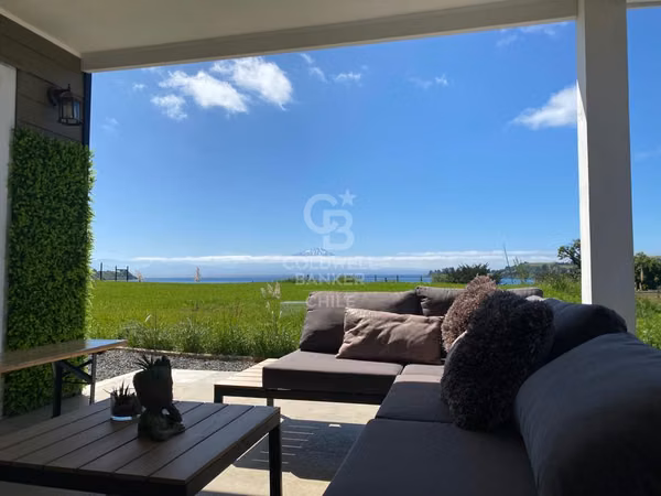 Venta de Casa/Frente al lago.