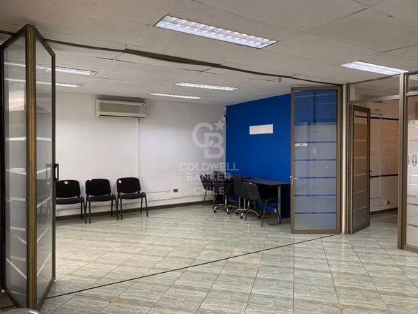 Estupenda casa oficina o casa comercial en Providencia