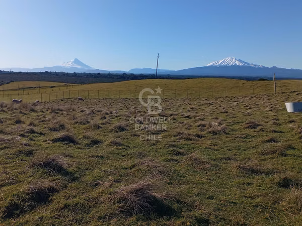 Parcela con magnifica vista a los volcanes; no condominio.