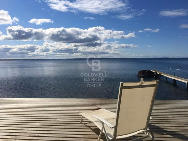 Maravillosa casa frente al lago. Inmejorable ubicación