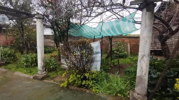 Oportunidad para invertir casa con con gran terreno