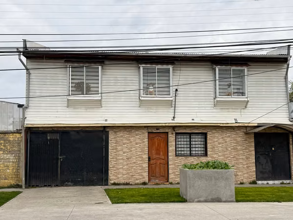 EN VENTA AMPLIA Y ACOGEDORA CASA EN CHILLÁN
