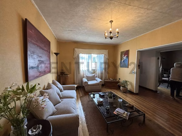 Venta excelente casa en Chorrillos