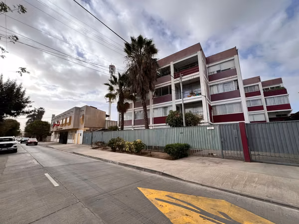 CONDOMINIO VITACURA VALOR VENTA UF. 3.808.- (no tiene estacionamiento).