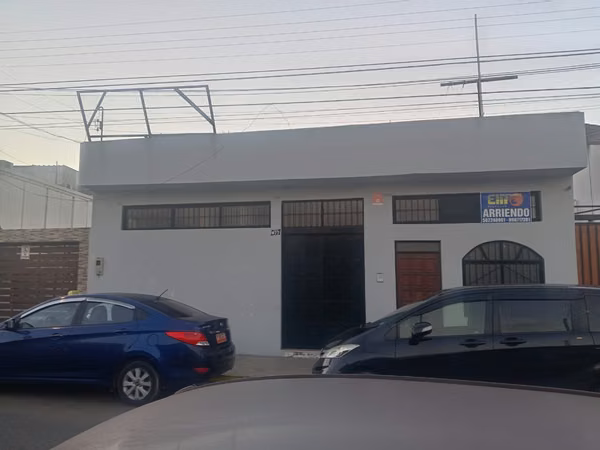 ARRIENDO AMPLIA PROPIEDAD CALLE CHILOE