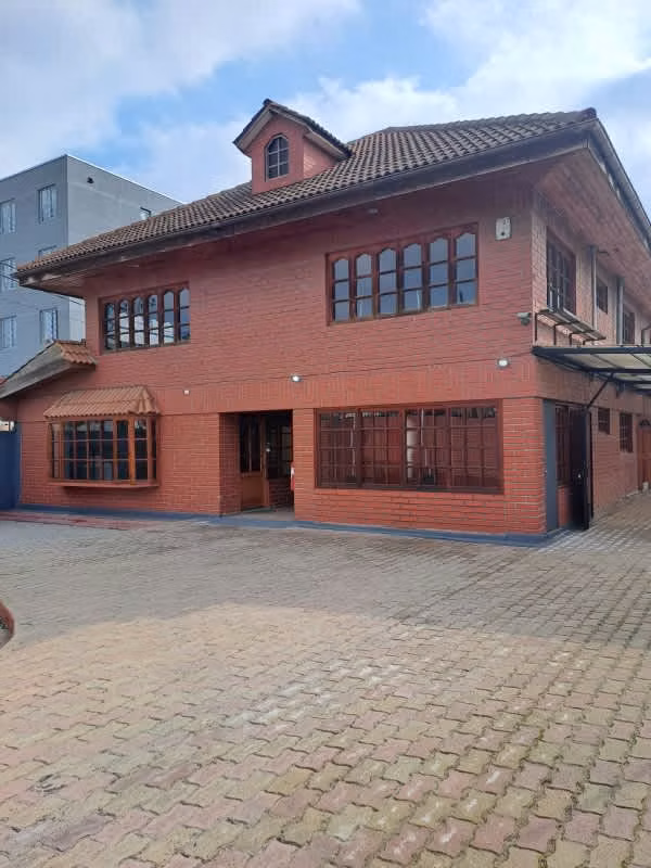 VENDO CASA EN LA CALERA  USO COMERCIAL O HABITACIOAL