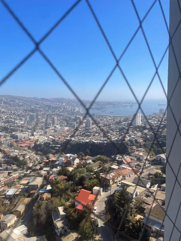 SE ARRIENDA DEPARTAMENTO AMOBLADO (111275)