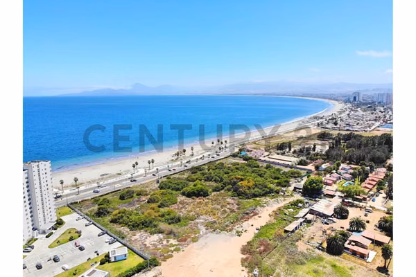 Se vende terreno frente al mar en Coquimbo