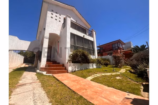 Se vende casa sector Rosario Peñuelas