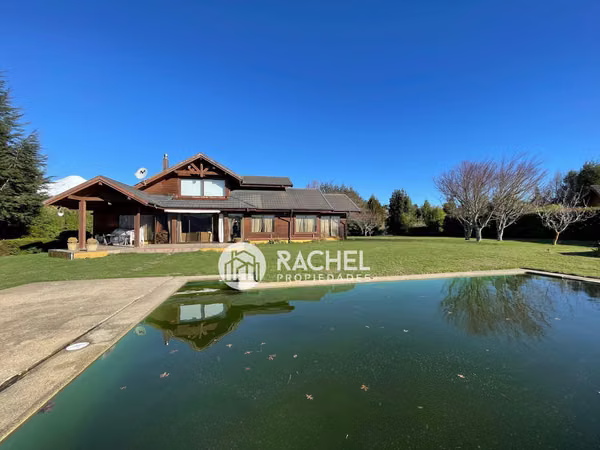 Venta Hermosa casa en Condominio con vistas al Lago y Volcán Villarrica