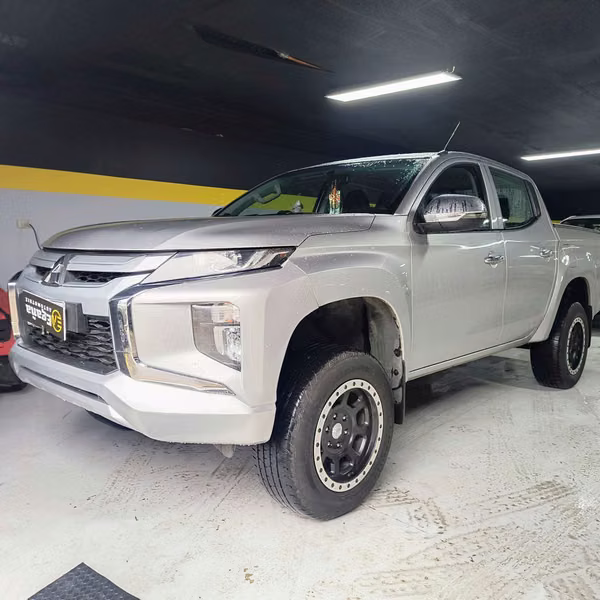 MITSUBISHI L200 KATANA 2022