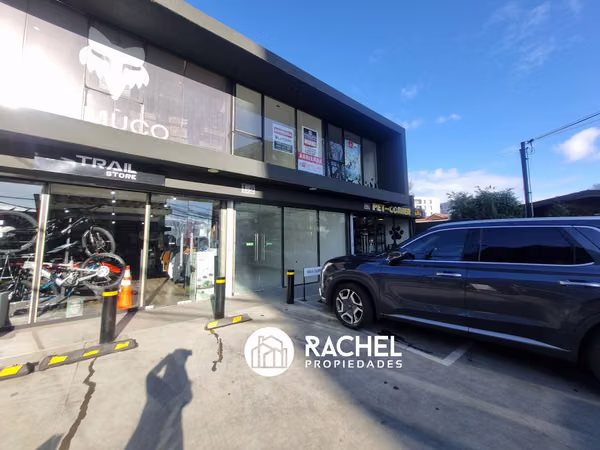 SE ARRIENDA LOCAL EN CALLE DE ALTO FLUJO, SECTOR HOCHTETTER COLEGIO ALEMAN