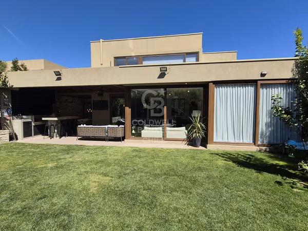 Cocina Amplia - Condominio Alkura - Chicureo