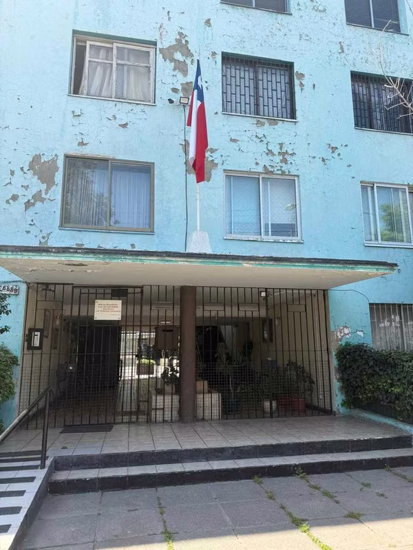 Antiguo y Amplio Departamento en Venta (122101)