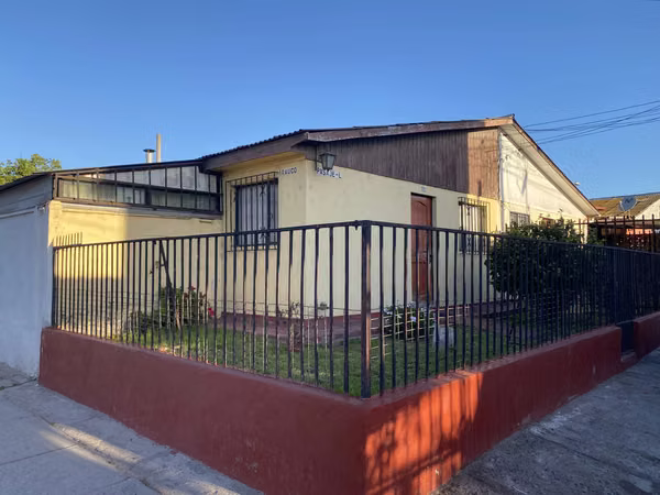 Gran Oportunidad Casa Esquina ideal para Negocios cercana a subcomisaria y Cesfam Tierras Blancas