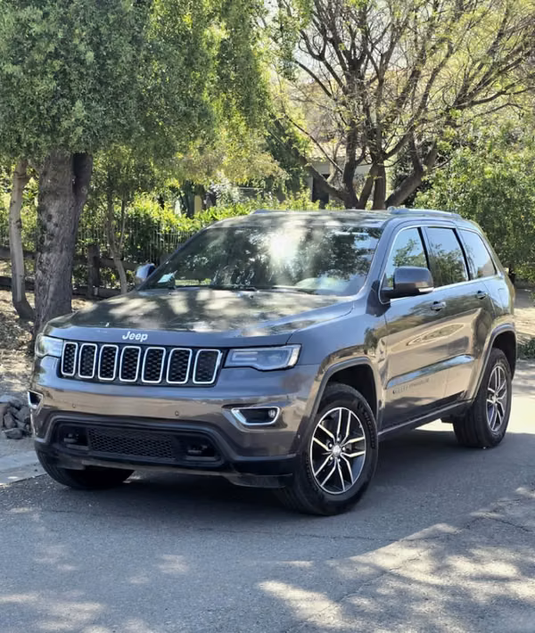 Jeep GRAND CHEROKEE LAREDO