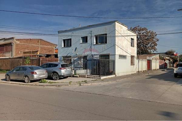 Casa esquina en recoleta. oportunidad