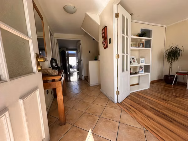 SE VENDE EXCLUSIVA Y LINDA CASA EN CIUDAD SATÉLITE, MAIPÚ