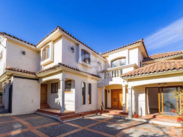 Casa 5D/5B Condominio Cerrado | La Reina Alta