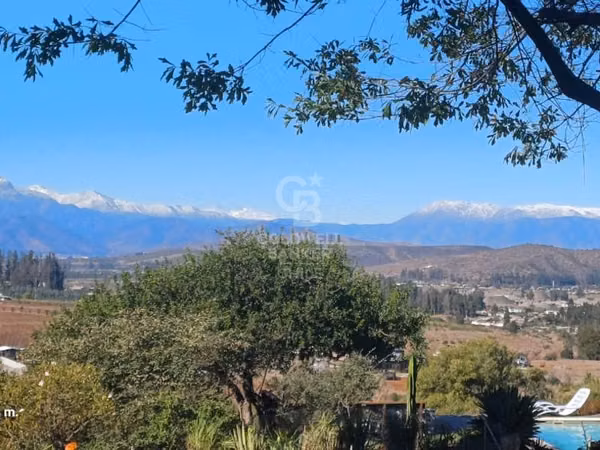 Parcela Ideal: Ubicación Privilegiada y Amplio Terreno