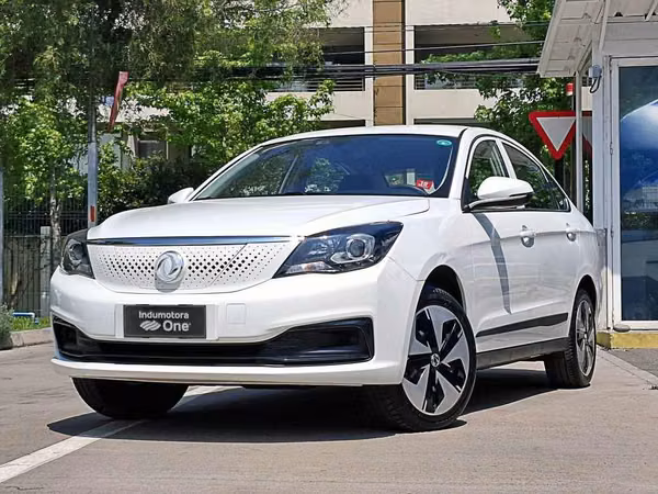 DONGFENG E70 2025