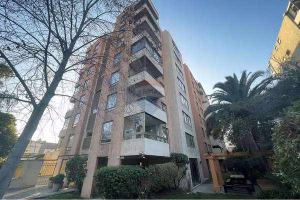 Dp. con excelente vista y áreas en providencia