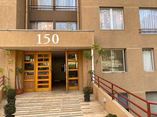 Acogedor Dpto. Remodelado cerca de Universidades