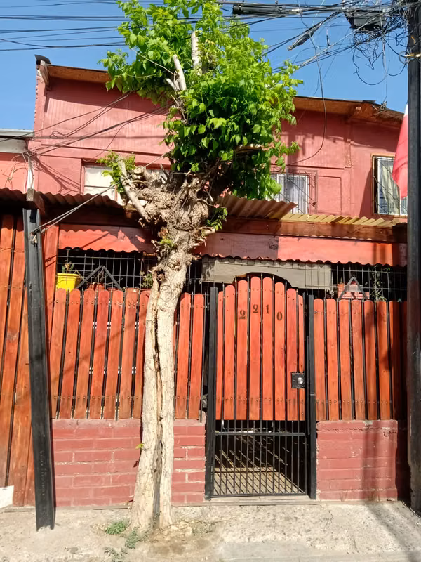 Vendo Bella Casa en Población Cousiño Macul