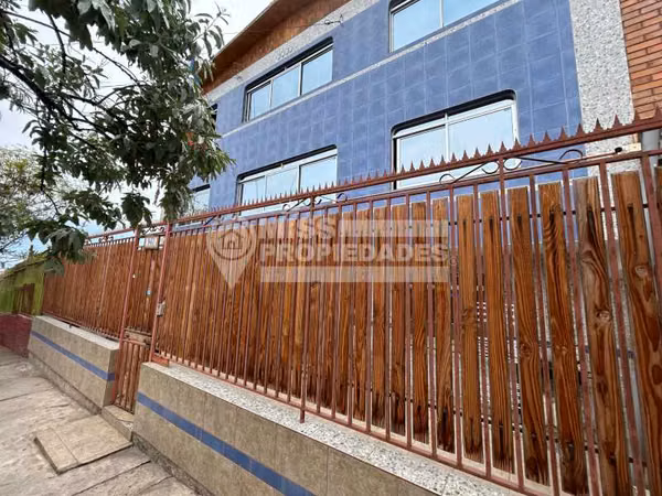 VENDE CASA AMOBLADA - SECTOR CENTRO NORTE