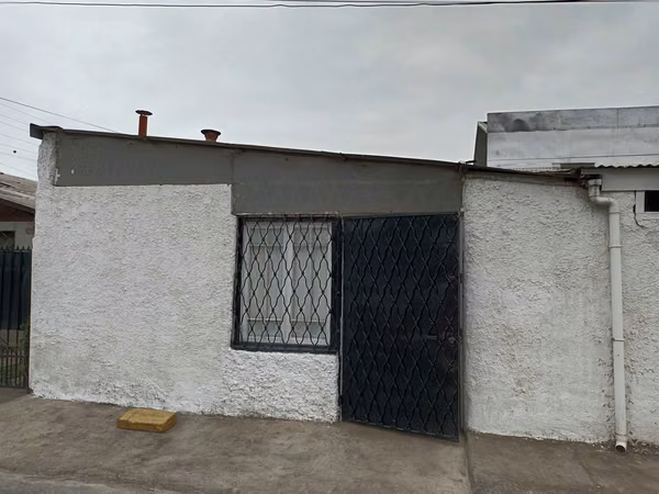 Se arrienda casita en Lo Prado
