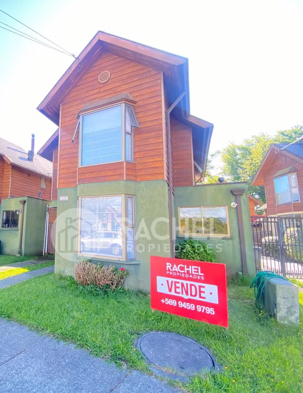 SE VENDE ACOGEDORA Y LUMINOSA CASA UBICADA EN VILLA CONSOLIDADA