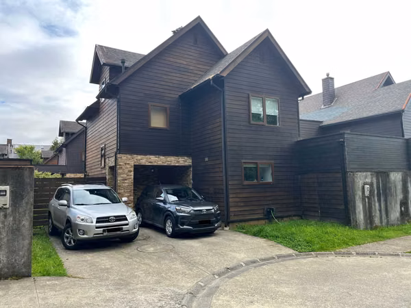 Venta de Casa en Exclusivo Condominio de Isla Teja